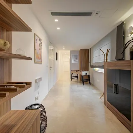 Vista Laguna, Harbour View With A Terrace Apartamento Ghajnsielem