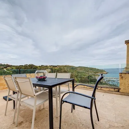 Vista Laguna - Harbour View - Private Jacuzzi * Għajnsielem