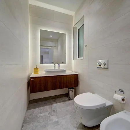 Apartamento Vista Laguna - Harbour View - Private Jacuzzi Għajnsielem