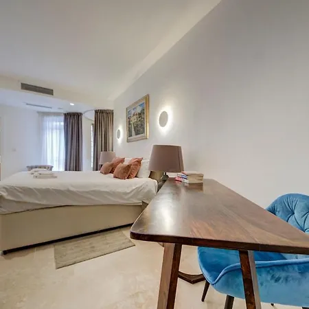 Vista Laguna - Harbour View - Private Jacuzzi *