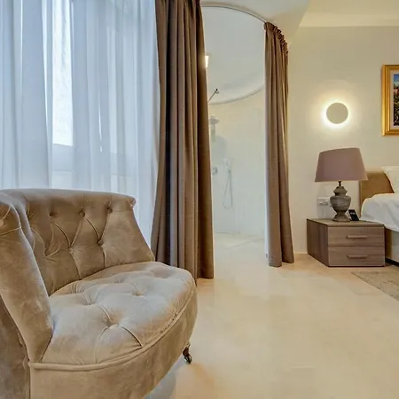 Vista Laguna - Harbour View - Private Jacuzzi * Għajnsielem