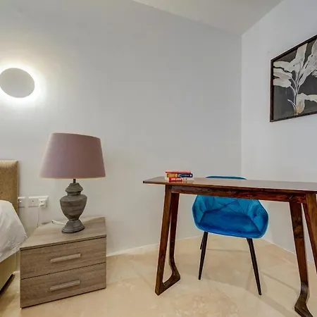 Vista Laguna - Harbour View - Private Jacuzzi Għajnsielem