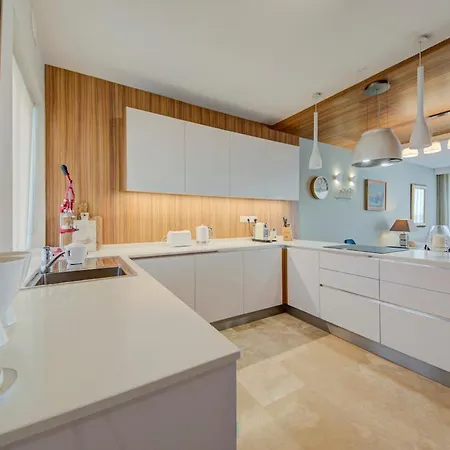 Apartamento Vista Laguna - Harbour View - Private Jacuzzi Għajnsielem