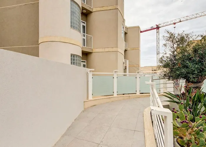 Apartamento Vista Laguna, Harbour View With A Terrace Ghajnsielem