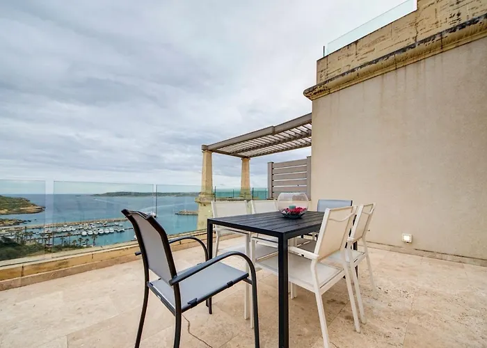 Vista Laguna, Harbour View With A Terrace Apartamento