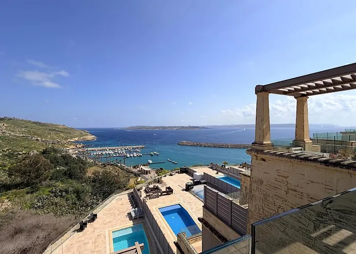 Vista Laguna, Harbour View With A Terrace Apartamento Ghajnsielem