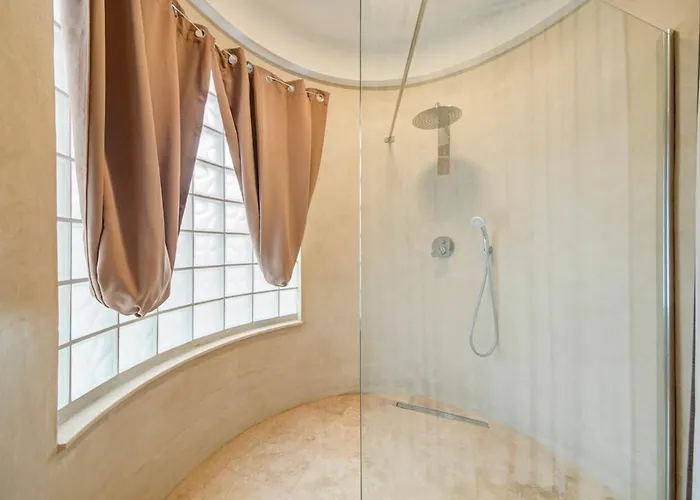 Vista Laguna, Harbour View With A Terrace