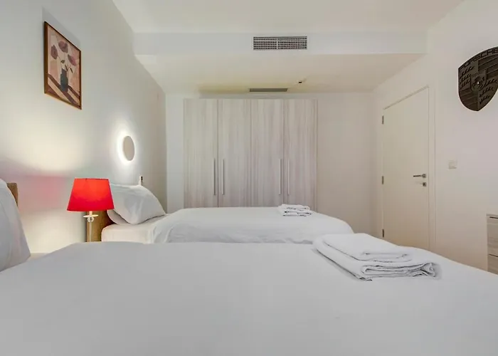 Vista Laguna, Harbour View With A Terrace Apartamento *