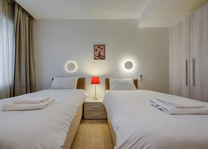 Vista Laguna, Harbour View With A Terrace Apartamento *