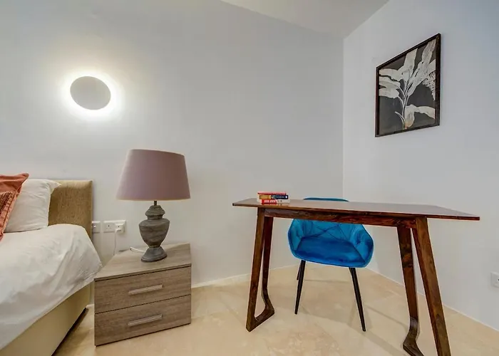 Vista Laguna, Harbour View With A Terrace Ghajnsielem