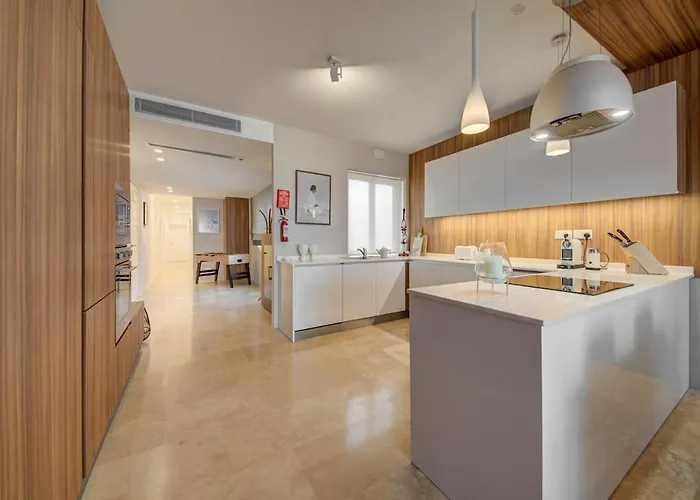 Apartamento Vista Laguna, Harbour View With A Terrace