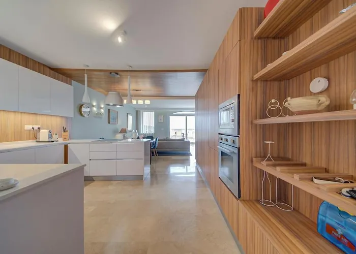 Apartamento Vista Laguna, Harbour View With A Terrace