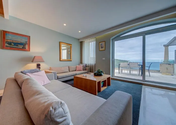 Apartamento Vista Laguna, Harbour View With A Terrace Ghajnsielem