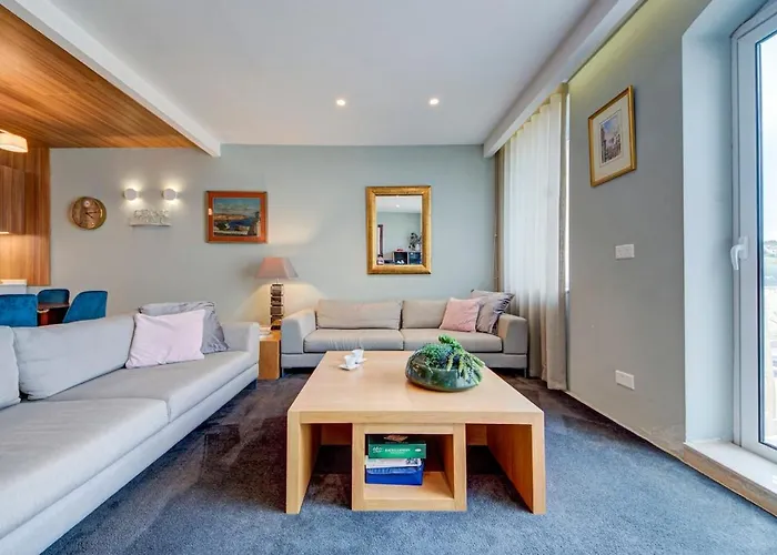 Vista Laguna, Harbour View With A Terrace Apartamento *