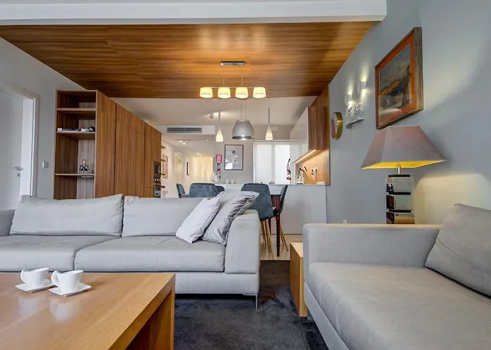 Vista Laguna, Harbour View With A Terrace